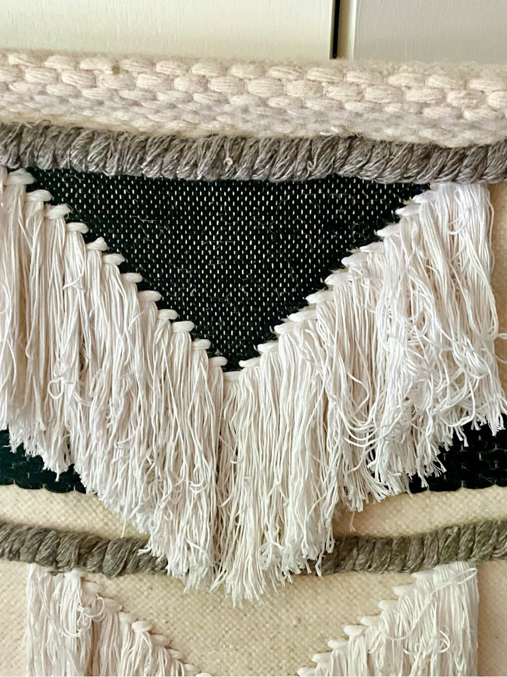 Safavieh XL Sedona Wool Tapestry Wall Art Hanging - Picture 8 of 16